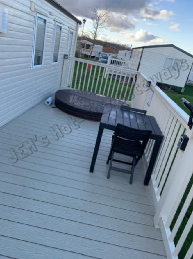 Jems Hot-Tub Getaways 8 Berth At Tattershall Lakes Buitenkant foto