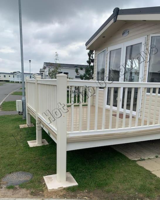 Jems Hot-Tub Getaways 8 Berth At Tattershall Lakes Buitenkant foto
